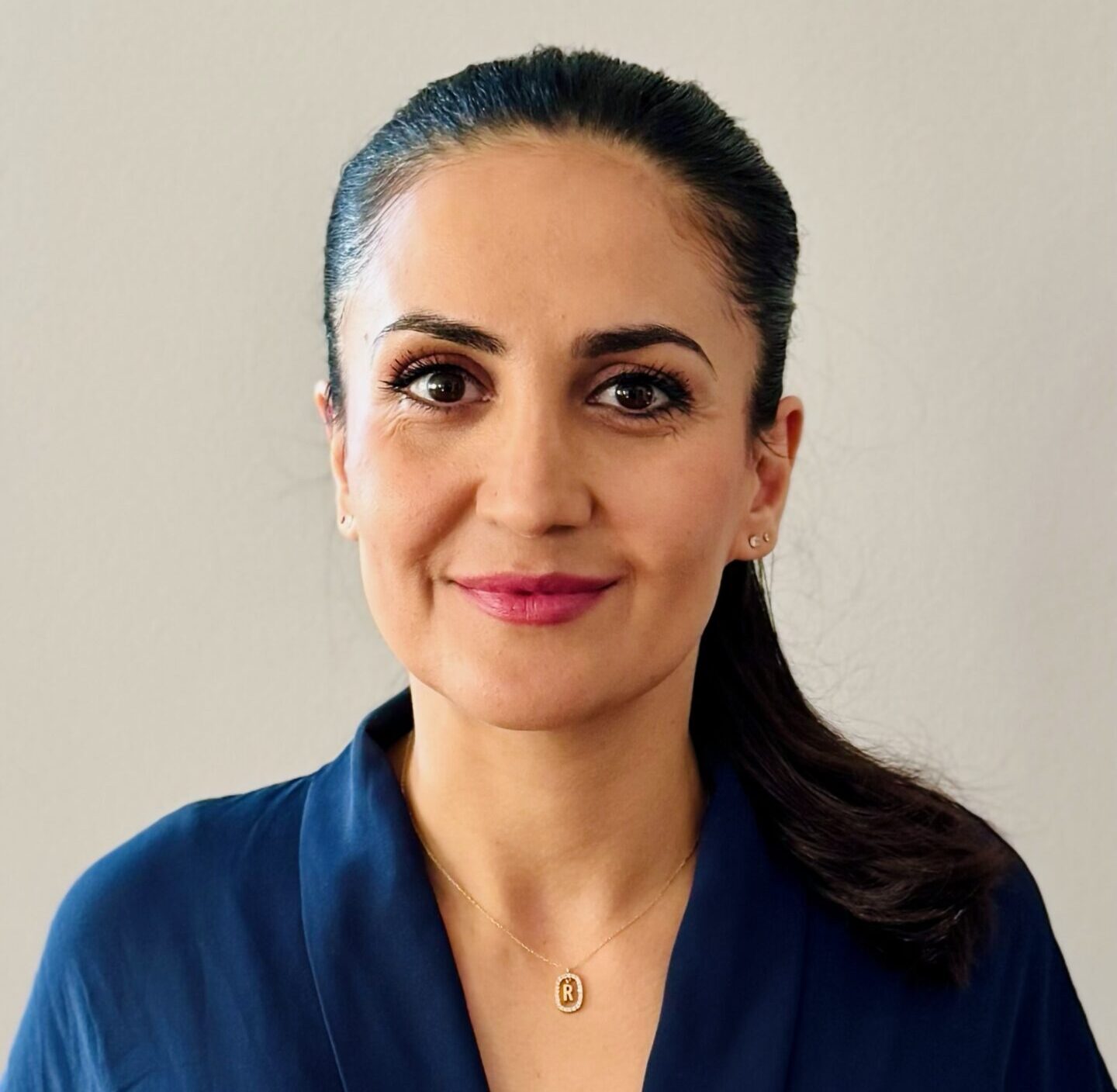 Portraitfoto von Mina Mangal